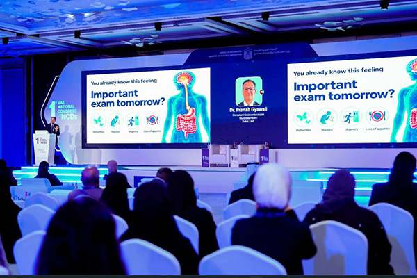 Dr Pranab Gyawali speaking about the brain-gut axis to the congress audience in Dubai